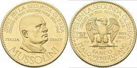 Medaillen alle Welt: Italien: Benito Mussolini (1883-1945), Goldmedaille 1957 der Banco Italo-Venezolano, , Signatur R.B., aus der Serie ”Chiefs In Th...