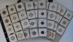 Niederlande: Über 110 diverse Kleinmünzen aus den Niederlanden und Kolonien. Verschiedene Nominale und Jahrgänge, teilweise Silbermünzen dabei. Alle i...