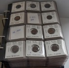 Tschechoslowakei: Typen und Jahrgang Sammlung Kleinmünzen CSR/Protektorat/CSSR/SK/CR ab 1923 bis ca. 1999. Über 300 Münzen sauber in Münzrämchen nach ...