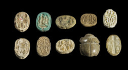 Collection of scarabs of steatite with longitudinal drilling, L 1.3 -2.2cm. On the underside with hieroglyphs. One piece without drilling and naturali...