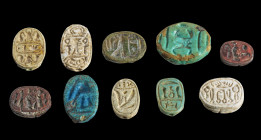 Collection of scarabs of steatite with longitudinal drilling, L 1.3 -2cm. On the underside with hieroglyphs. New Kingdom, 2nd half 2nd millenium BC. M...