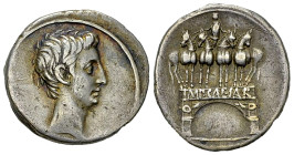 Octavianus AR Denarius, Actian Arch reverse
