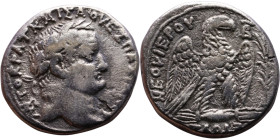 Titus (79-81) Tetradrachm Obverse: Laureate head of emperor right, with aegis Reverse: Eagle standing right, wings open,

24mm 13,75g