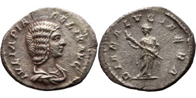 Julia Domna (wife of Septimus Severus) Denarius Obv: Draped bust of empress. Rev: Diana standing left, holding long torch with both hands.

20mm 2,5...