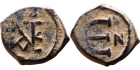 Justin II (565-578) Pentanummium. Obverse: Monogram Reverse: Large E

15mm 2,19g