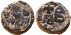 Heraclius, Martina and Heraclius Constantine (610-641) Follis Obverse: From left, Martina, Heraclius, heraclius Constantine Reverse: Large M, ANNO,
...