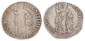 Lot (2) 1 Gulden - generaliteits. West-Friesland. 1721 & 1734. Average F

CNM 2.46.56. Ar. 20,8 g