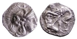 CALABRIA - TARENTUM (325-228 a.C.) DIOBOLO gr.1,2 - D/Testa di Athena elmata a d. R/Ercole lotta con il leone - Ar - HNItaly 976 BB