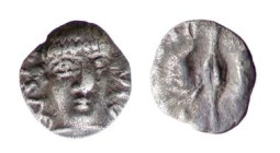 CAMPANIA - PHISTELIA (325-275 a.C.) OBOLO gr.0,6 - D/Viso maschile rivolto leggermente a d. R/Delfino, chicco d'orzo e conchiglia - Ar - Sng.Ans. 579 ...