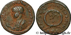 CONSTANTINE II
Type : Centenionalis ou nummus 
Date : 322-324 
Mint name / Town : Arles 
Metal : copper 
Diameter : 19 mm
Orientation dies : 6 h...