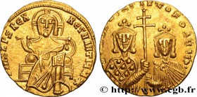 ROMANUS I and CHRISTOPHER
Type : Solidus 
Date : 922-931 
Mint name / Town : Constantinople 
Metal : gold 
Millesimal fineness : 1,000 ‰
Diamete...