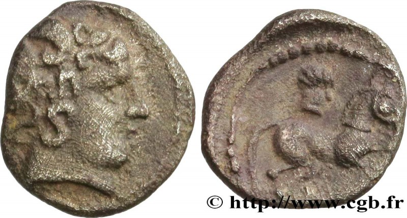 GALLIA - MID-WEST, UNSPECIFIED
Type : Obole au cheval et à la tête coupée 
Dat...