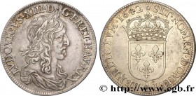 LOUIS XIII
Type : Demi-écu, 2e type, 1er poinçon de Warin 
Date : 1642 
Mint name / Town : Paris, Monnaie de Matignon 
Quantity minted : 358300 
...
