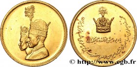 IRAN - MOHAMMAD REZA PAHLAVI SHAH
Type : Médaille de couronnement, SH 1346 
Date : 1967 
Metal : gold 
Diameter : 24 mm
Weight : 10,54 g.
Edge :...