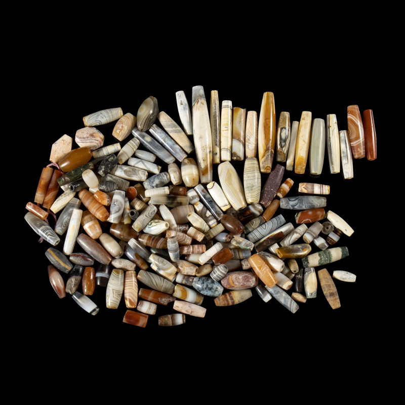 A LARGE GROUP OF MESOPOTAMIAN AND BACTRIAN AGATE BEADS. 3rd-2nd Millenium BCE.
...