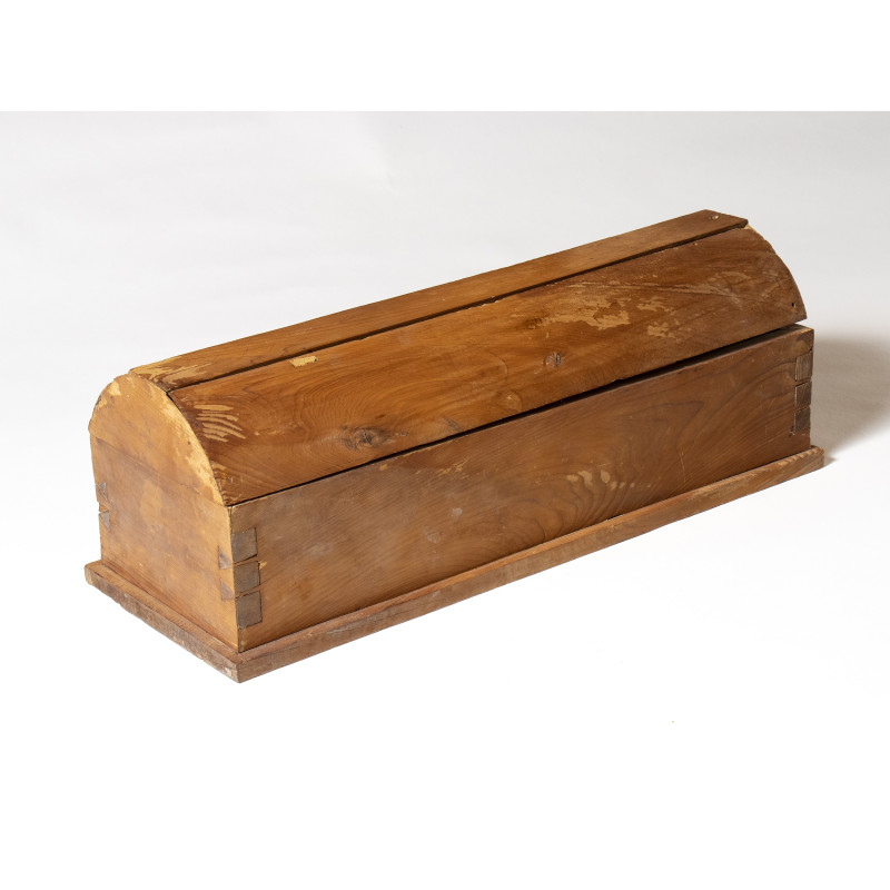 A RARE EGYPTIAN SYCOMORE SIMULACRUM SARCOPHAGUS.
Ptolemaic period, 332-30 BCE
...