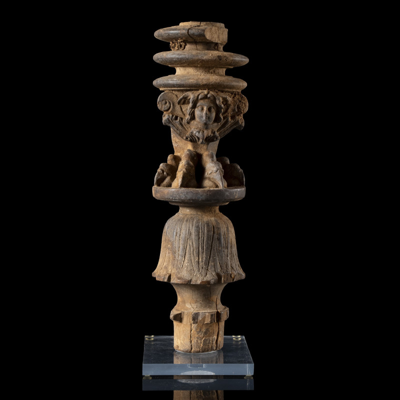 A RARE PTOLEMAIC WOODEN LEG FURNITURE.
4th-3rd century BCE.
H. 31 cm

Proven...