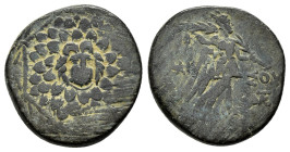 PONTOS.Amisos.(Circa 105-63 BC).Ae.

Obv : Aegis with Gorgon's head at center.

Rev : AΜΙΣΟΥ.
Nike advancing right, holding wreath and palm branch, be...