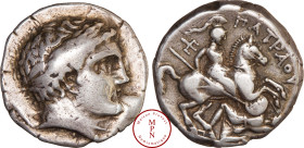 Peonie, Patraos (340-315 avant J.-C.), Tétradrachme, Av. Tête laurée d'Apollon à droite, Rv. ΠATPAOY Cavalier terrassant de sa lance un ennemi tombé à...