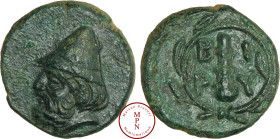 Troade, Birytis, Quart d'unité, 350-400 avant J.-C., Av. Tête barbue de Kabeiros à gauche, coiffé du pilos, Rv. Massue dans une couronne d’olivier, Br...
