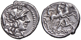 Domitia - Cn. Domitius L. f. Ahenobarbus - Denario (128 a.C.) Testa di Roma a d. - R/ La Vittoria su biga a d., sotto, combattimento tra un uomo e un ...