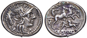 Domitia - Cn. Domitius L. f. Ahenobarbus - Denario (128 a.C.) Testa di Roma a d. - R/ La Vittoria su biga a d., sotto, combattimento tra un uomo e un ...