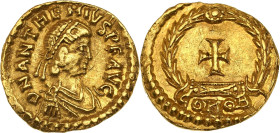 Anthème (467-472)
Trémissis (c. 68 ). Atelier incertain.
Av. Buste diadémé et drapé à droite. DN ANTHEMIVS PF AVG.
Rv. Croix dans une couronne de laur...