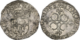 Charles IX (1560-1574).
Sol Parisis 1er type, 1568 Bordeaux.
Av. Écu de France couronné.
Rv. Croix fleurdelisée formée de quatre C.
Dup 1083.
1,52 g. ...