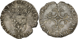 Charles IX (1560-1574).
Lot de 6 monnaies de Sol Parisis ND et 1567 x4, 1566 et ND.
Av. Écu de France couronné.
Rv. Croix fleurdelisée formée de quatr...