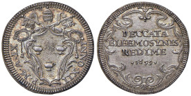 Roma - Innocenzo XII (1691-1700) Giulio 1699 an. IX - D/ INNO XII - P M A IX, stemma poligonale tra due rami di palma; chiavi decussate con cordone e ...