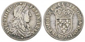 Louis XIV 1643-1715 
1/12 Écu au buste juvénile, Lyon, 1661 D, 61/60, AG 2.21 g.
Ref : G. 115 (R)
Conservation : TTB