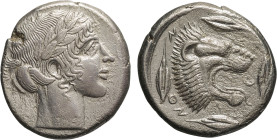 MONETE GRECHE. SICILIA. LEONTINI. TETRADRACMA (CIRCA 430 a.C.)
Ar. 16,30 gr. 24 mm. Bb.
D: Testa laureata di Apollo a destra.
R: Testa di leone con...
