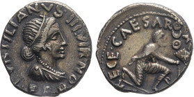 MONETE ROMANE IMPERIALI. AUGUSTO (27 a.C.-14 d.C.) DENARIO
Ar. Zecca di Roma. 3,96 gr. 18 mm. RR. Bb50.
D: TVRPILIANVS III VIR. FERON. Petronius Tur...
