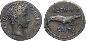 MONETE ROMANE IMPERIALI. AUGUSTO (27 a.C.-14 d.C.) DENARIO
Ar. Zecca incerta, 3,93 gr. 19 mm. RRR. Bb45.
D: CAESAR DIVI F COS. VI. Testa di Augusto ...