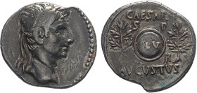 MONETE ROMANE IMPERIALI. AUGUSTO (27 a.C.-14 d.C.) DENARIO
Ar. Colonia Patricia Cordoba 20-19 a.C. 3,64 gr. 19 mm. RR. Bb43.
D: Testa di Augusto a d...
