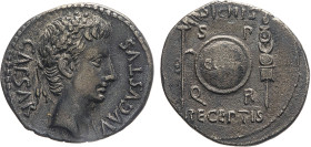 MONETE ROMANE IMPERIALI. AUGUSTO (27 a.C.-14 d.C.) DENARIO
Ar. Zecca coloniale. 3,52 gr. 19 mm. RR. Bb50.
D: CAESAR AVGVSTVS. Testa laureata di Augu...