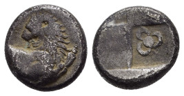TRACIA. Chersonesos (c. 386-338 a.C.). AR Emidracma (g 2,30). Protome di leone a destra, testa a sinistra. R/ Quadrato incuso quadripartito; due quart...