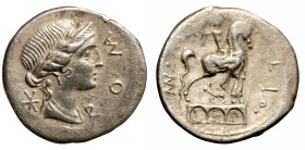 AEMILIA. Mn. Aemilius Lepidus (114-113 a. C.). Denario (g. 3,69). Busto laur. e diad di Roma a ds. R/ Statua equestre posta sulle arcate di un acquedo...