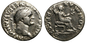 VESPASIANO (69-79) Denario (g. 3,14). Testa laur. a ds. R/ Vespasiano seduto a ds. RIC 702; C. 364 AR BB