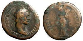 DOMIZIANO (81-96) Asse (g. 9,34). Testa laur. a ds. R/ FIDES PVBLICA stante. RIC 332 AE qBB