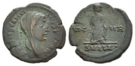DIVO COSTANTINO I (morto il 337 d.C.). Bronzo per Alessandria. AE (g 1,49). Testa velata a destra. R/ L'imperatore, togato e velato, stante a destra; ...