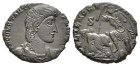 COSTANZO GALLO (Cesare, 351-354). Bronzo per Alessandria(?). AE (g 3,16). Busto drappeggiato e corazzato a destra. R/ Soldato stante a sinistra, trafi...