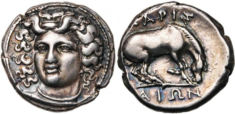 THESSALIE, LARISSA, AR drachme, 350-300 av. J.-C. D/ T. de la nymphe Larissa de ...