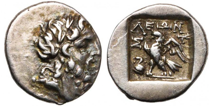 CARIE, STRATONICEE, AR hémidrachme, 150-120 av. J.-C. D/ T. l. de Zeus à d. R/ Σ...