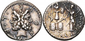 M. Furius Philus, AR denier, 119 av. J.-C., Rome. D/ M·FOVRI·L·F T. l. de Janus. R/ Roma deb. à g., ten. un sceptre, couronnant un trophée flanqué de ...