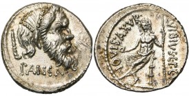 C. Vibius Pansa, AR denier, 48 av. J.-C., Rome. D/ Masque de Pan barbu à d., trois rangées de baies dans les cheveux. Derrière, un pedum. Dessous, PAN...