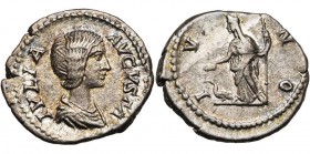 JULIA DOMNA (†217), femme de Septime Sévère, AR denier, 198-209, Rome. D/ IVLIA- AVGVSTA B. dr. à d. R/ IVNO Junon deb. à g., ten. une patère et un sc...