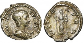 PLAUTILLA, femme de Caracalla, AR denier, 202-205, Rome. D/ PLAVTILLA - AVGVSTA B. dr. à d. R/ PIETAS- AVGG Pietas deb. à d., ten. un sceptre et un en...