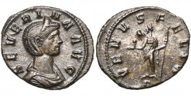 SEVERINA, femme d'Aurélien, AE denier de bronze, fin 274, Rome. D/ SEVERINA AVG B. diad., dr. à d. R/ VENVS FELIX/ Γ Vénus deb. à g., ten. une petite ...