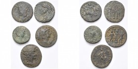 CARIE, APHRODISIAS, Gallien (253-268), lot de 5 bronzes: R/ L'empereur à cheval au galop à d., MacDonald O272/R502; R/ Statue cultuelle dans un temple...